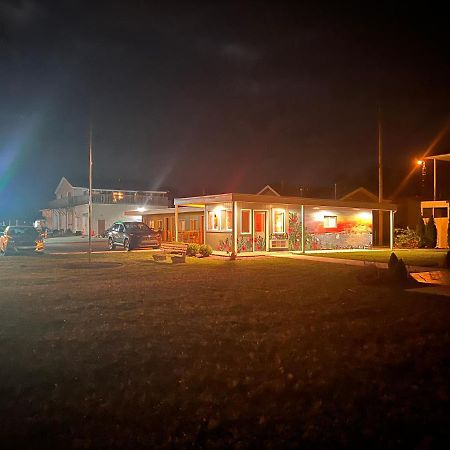 The Cedar Motel Sandusky Extérieur photo