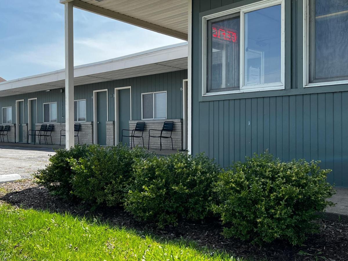 The Cedar Motel Sandusky Extérieur photo